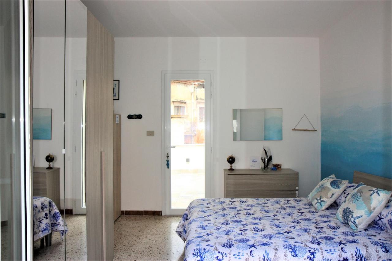 Zisas Apartment ปาแลร์โม ภายนอก รูปภาพ